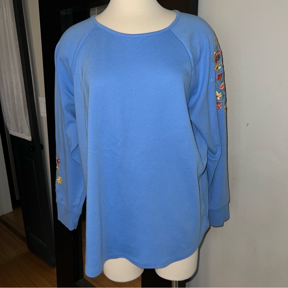 Quacker Factory Blue Women's Top with Embroidered Flower Sleeves - Size 1X